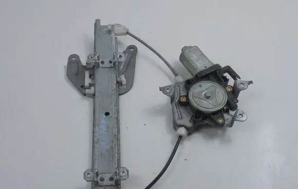 Nissan Murano Z50 Rear door window regulator with motor 82721CA000