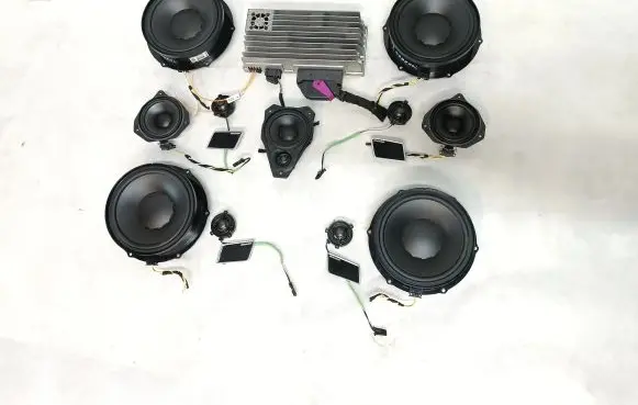 Volkswagen Touareg II Audio system kit 1Q0035454D 7P6035466 7P6035415C