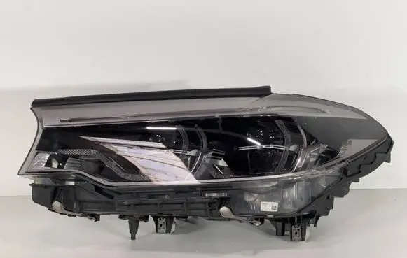 BMW 5 G30 G31 G38 Headlight/headlamp 10396110004 20170524 7439193