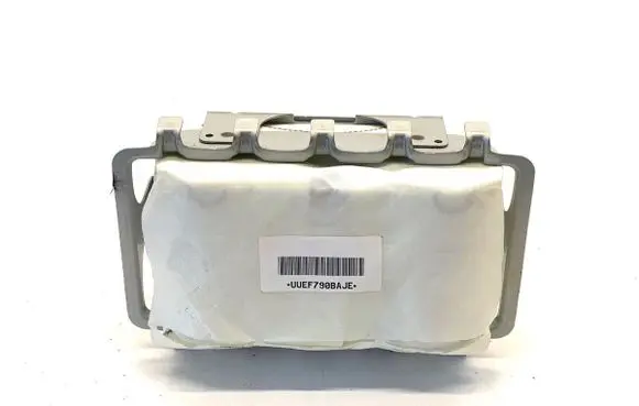 Mitsubishi Outlander Passenger airbag