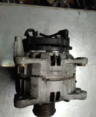 Ford Galaxy Generator/alternator 028903030 0124515117