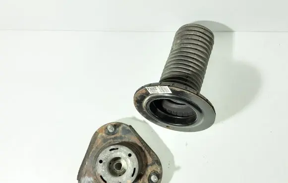 Toyota Prius (XW30) Front upper strut mount F306L Y3287 110110