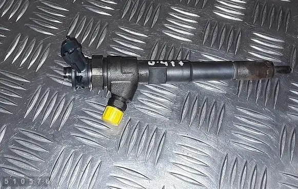 Fuel injector