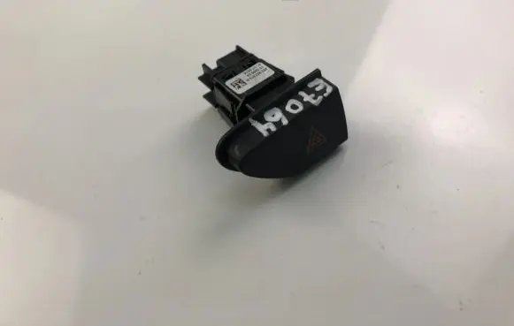 Renault Captur Hazard light switch 252907372R