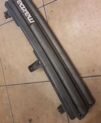 Mazda 626 Front grill G22550711