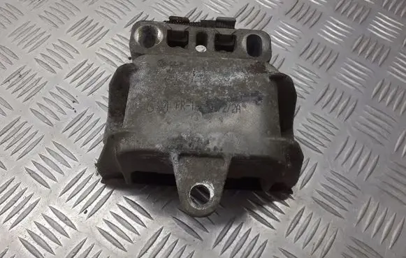 Skoda Octavia Mk1 (1U) Engine mount vacuum valve 1J0199555