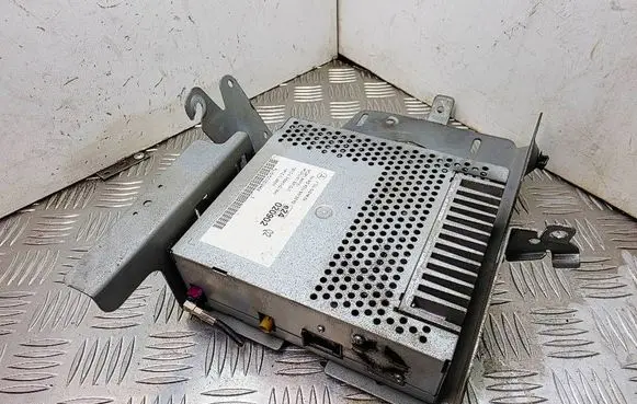 Mercedes-Benz S W221 Sound amplifier A2218206689 A2218205289