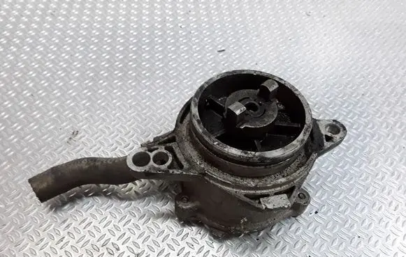 BMW 5 E39 Vacuum pump 96110885