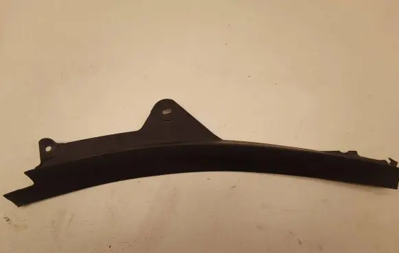 BMW X1 E84 Wiper trim 2993490