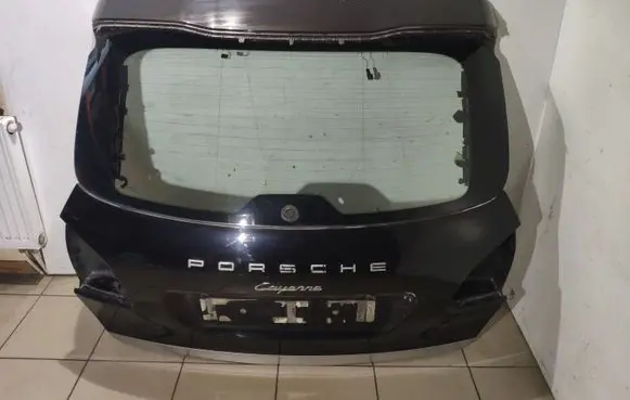 Porsche Cayenne (92A) Tailgate/trunk/boot lid