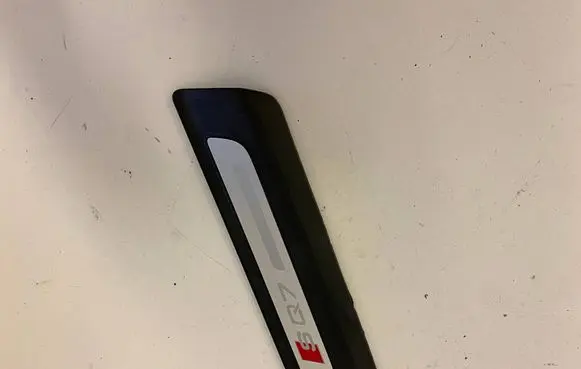 Audi Q7 4M Rear sill trim cover 4M0853376A