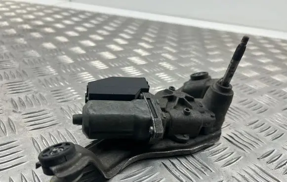 Toyota Avensis T270 Rear window wiper motor 8513005060 2596001571