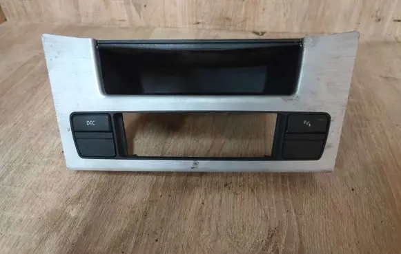 BMW 5 E60 E61 Glove box central console 69139391 915905102