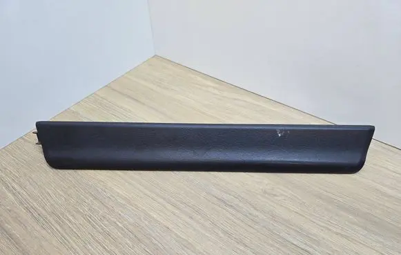 Volvo V70 Front sill trim cover 31250823