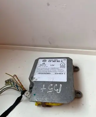 Volkswagen PASSAT B5.5 Airbag control unit/module 1C0909605B 47010416E 5WK43124