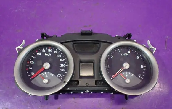 Renault Megane II Speedometer (instrument cluster)