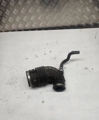 Nissan Terrano Turbo air intake inlet pipe/hose 165782X800