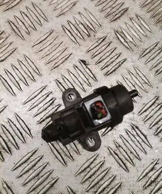 Ford Focus Turbo solenoid valve 98ab9e882