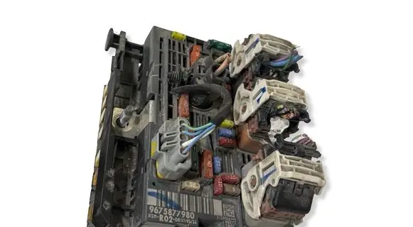 Citroen C5 Fuse box set 9675877980