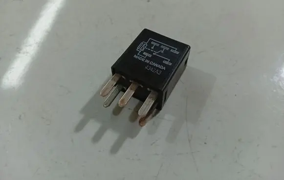 Chrysler 300 - 300C Other relay 05269988AA