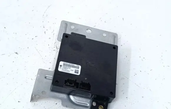 Chrysler Town u0026 Country V Keyless (KESSY) go control unit/module P68068753AG 68068753AG