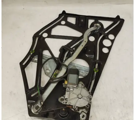 Mercedes-Benz E W124 Rear door window regulator with motor 1246700303 A1246700303 0048203342
