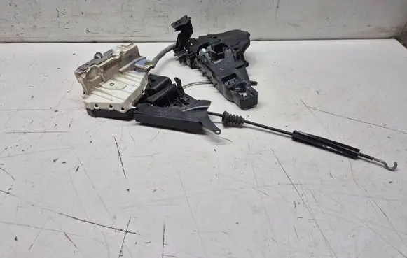 Mercedes-Benz B W245 Front door lock 169720283504 A1697600234