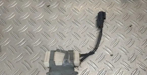 Toyota Yaris Coolant fan relay 2468105731