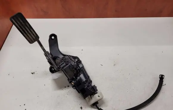 Jaguar S-Type Accelerator throttle pedal 2R839F836A 6PV00873700 4R839F836AA