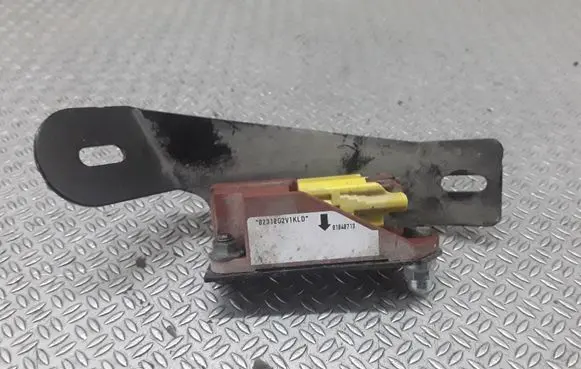 Volkswagen Jetta IV Airbag deployment crash/impact sensor 1J0909606