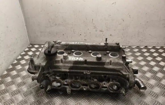 Toyota Yaris Engine head 1110121080