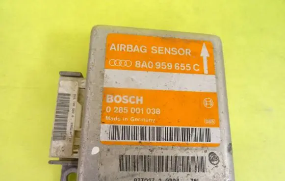 Audi A4 S4 B5 8D Airbag control unit/module 8A0959655C 0285001038
