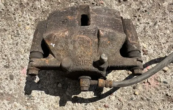 Nissan Qashqai Front brake caliper