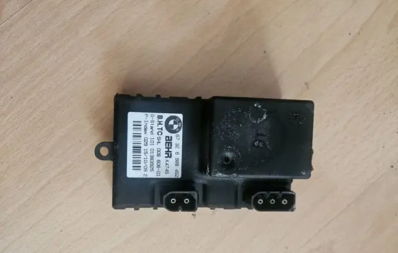 BMW 5 E60 E61 Heater blower motor/fan resistor 6988452 67326988452
