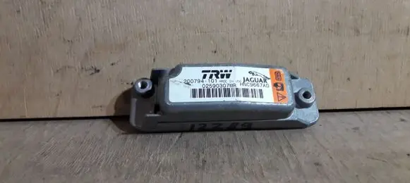 Jaguar XJ X308 Airbag deployment crash/impact sensor HNC9667AD 200794101