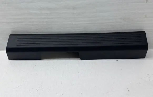 Nissan Rogue Front sill trim cover 769526RR0A