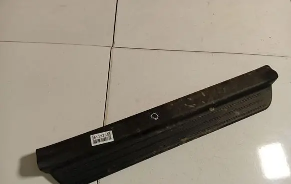 KIA Ceed Front sill trim cover 858741H000