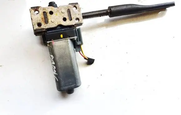 Toyota Corolla Verso AR10 Seat adjustment motor 984685103 984685-103