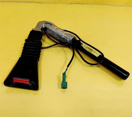 Opel Vectra B Front seatbelt buckle 90585748