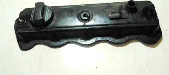 Volkswagen PASSAT B5 Rocker cam cover EIS00061913
