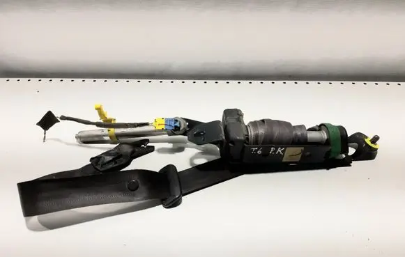 Volvo S60 Front seatbelt