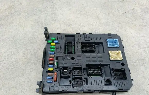 Citroen C4 Grand Picasso Fuse box set 9664058780