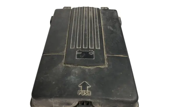 Skoda Octavia Mk2 (1Z) Battery box tray cover/lid 1K0915443C