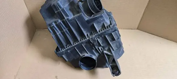 Volkswagen Transporter - Caravelle T5 Air filter box 7H0129601J 7H0129620 7H0129607F