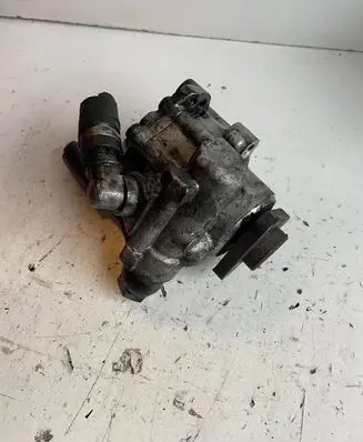 Audi A4 S4 B5 8D Power steering pump 91128