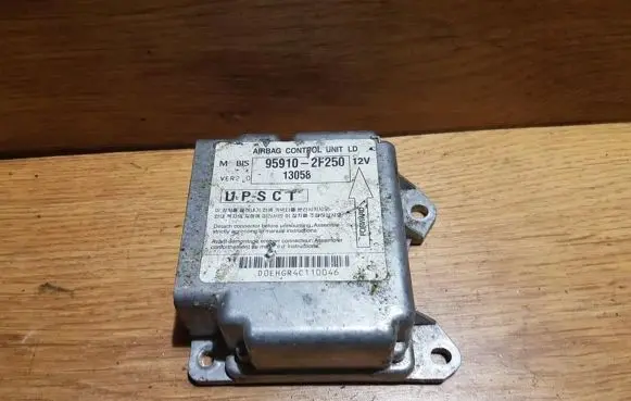 KIA Cerato Airbag control unit/module 959102f250 95910-2f250