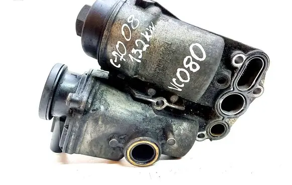 Volvo C70 Oil filter mounting bracket 30677920