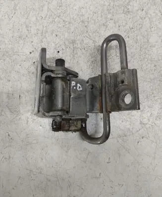 Audi A6 S6 C6 4F Front door lower hinge 