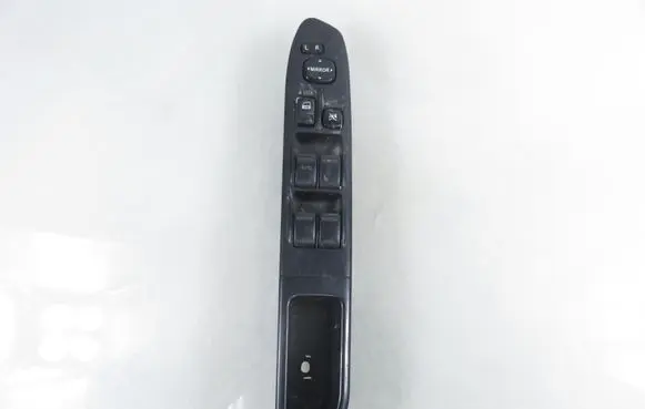 Subaru Forester SG Electric window control switch M1610