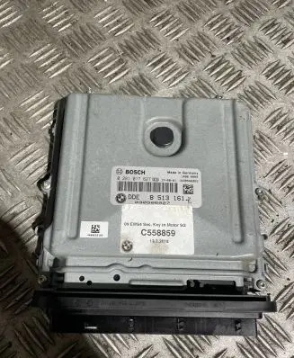 BMW 5 F10 F11 Engine control unit/module 8513161 C558859 030506027